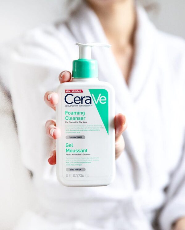 CeraVe Foaming Cleanser (Normal to Oily Skin) - 236ml 9