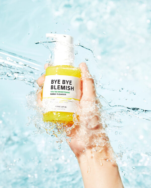 SOME BY MI Bye Bye Blemish Vitatox Brightening Bubble Cleanser (120g) 5