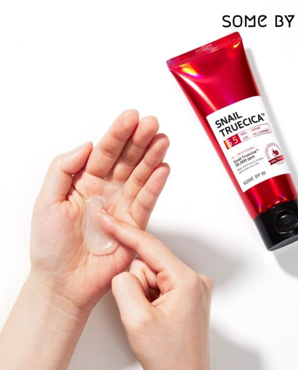 SOME BY MI Snail Truecica Miracle Repair Low pH Gel Cleanser 2