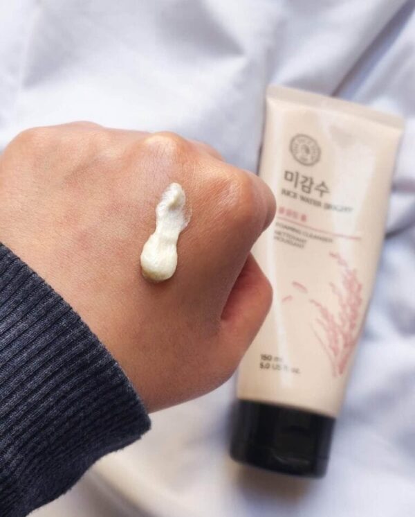 THE FACE SHOP Rice Water Bright Cleansing Foam 11