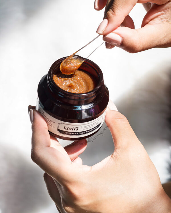 KLAIRS Gentle Black Sugar Facial Polish (110g) 5